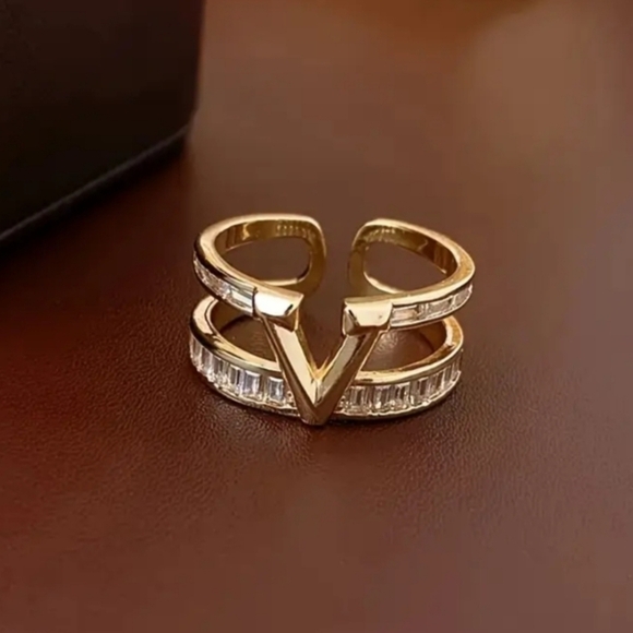 Gold V Ring